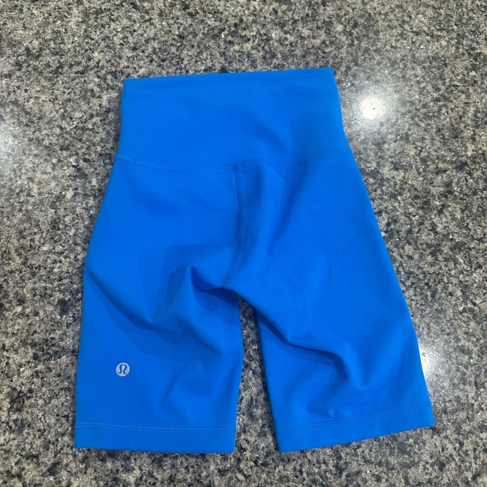Lululemon Wunder Train High-Rise Short 8"
Poolside